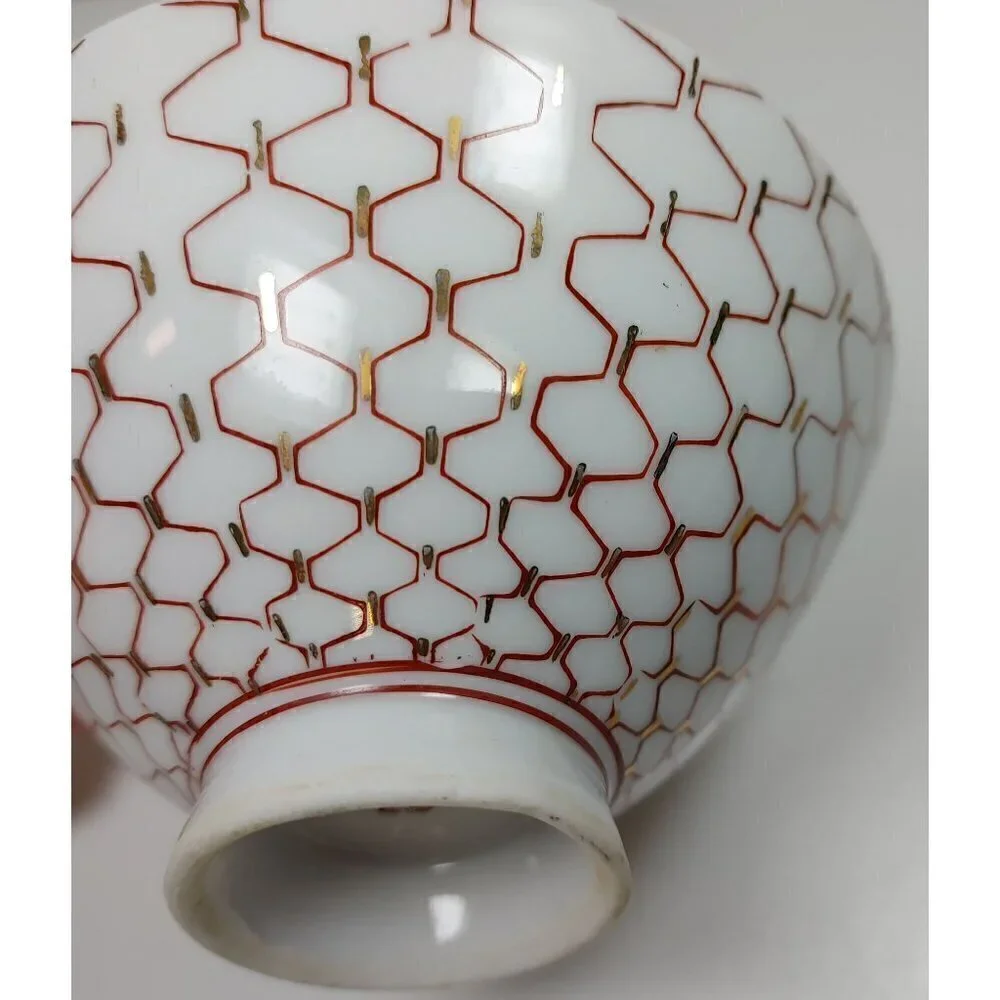 Stamped japanese porcelain